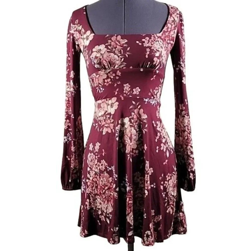 NWOT B. Darlin Floral Fit & Flare Dress Sz 0